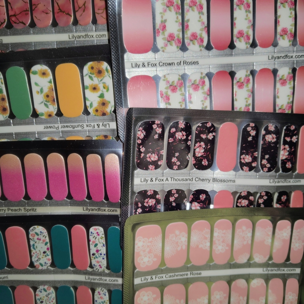 Floral Nail Wraps Set